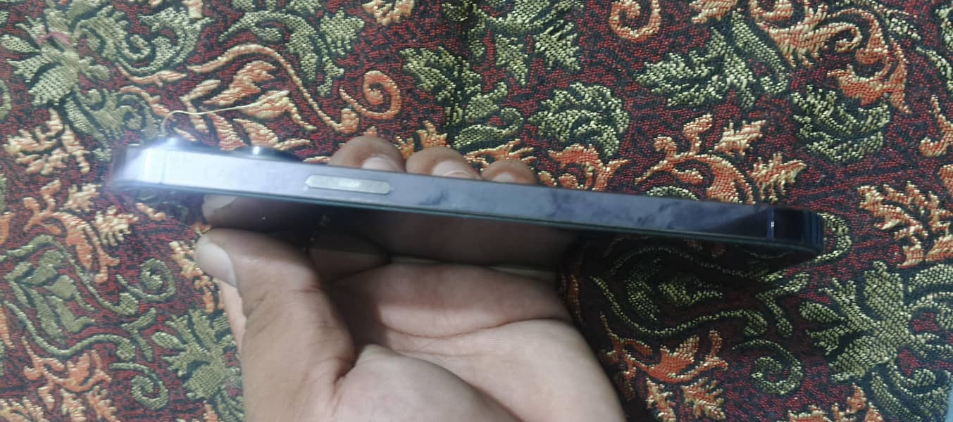 Apple iPhone 14 Pro Max 6