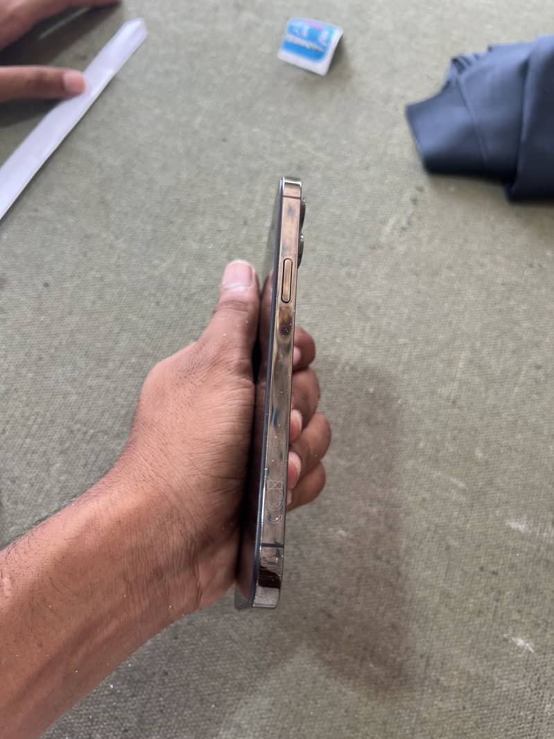 Apple iPhone 12 Pro Max 0