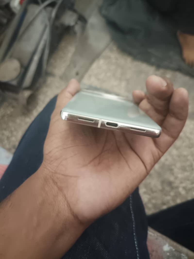Google Pixel 7 Pro 4