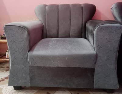 7 Seater Velvet Sofa – Excellent Condition – No Damage