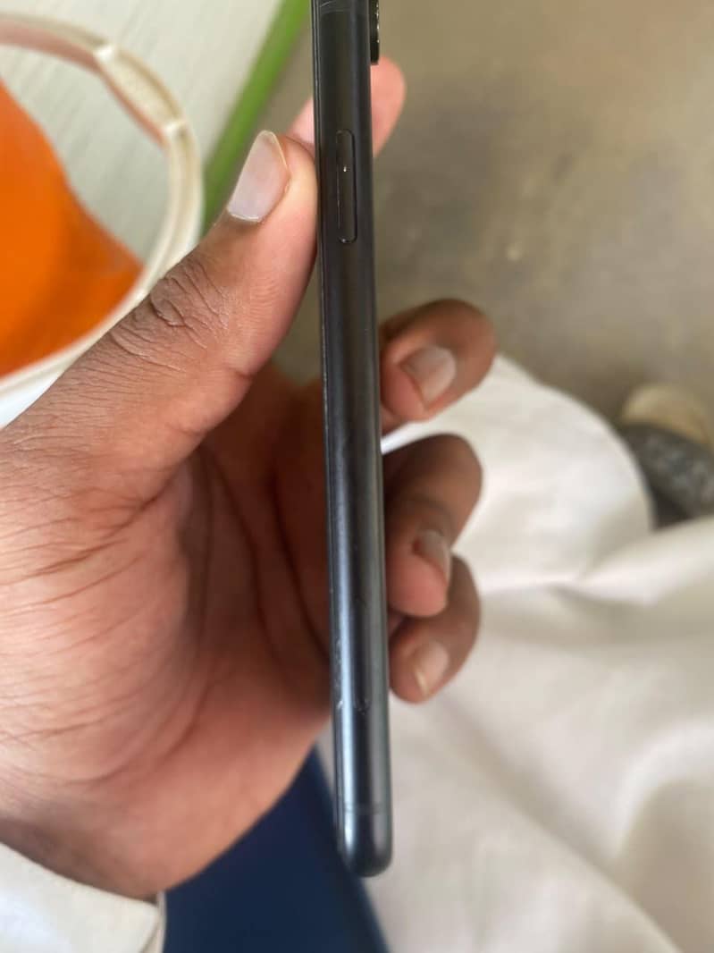 Apple iPhone XR 5