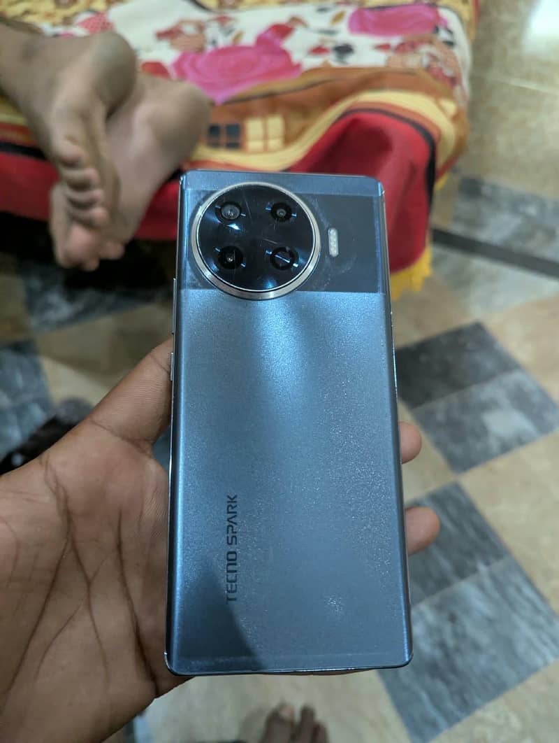 Tecno Spark 20 Pro Plus 0
