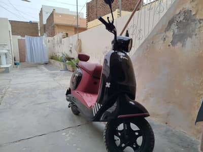 Scooty evee lx brand new 1 month use