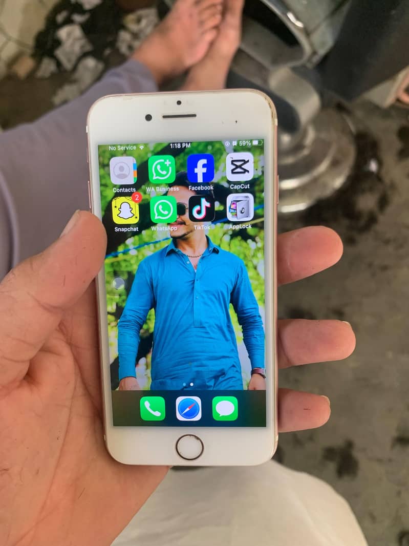 Apple iPhone 7 3