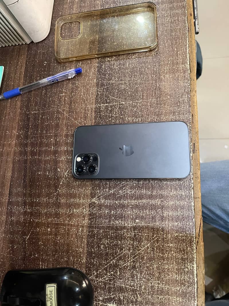 Apple iPhone 12 Pro 3