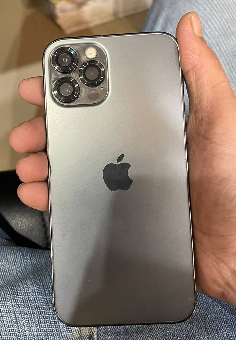 Apple iPhone 12 Pro 4