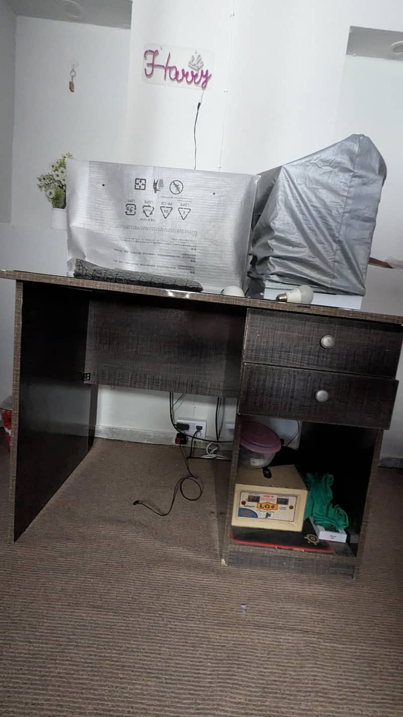 Computer Table For Sell 0