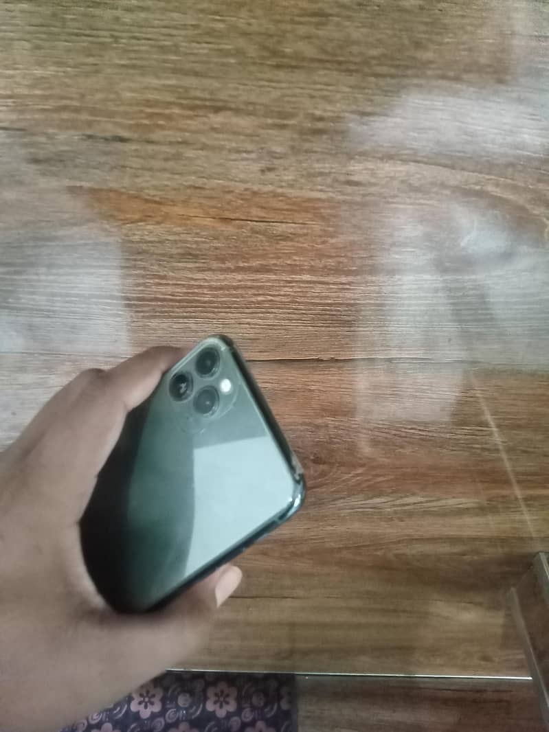 Apple iPhone 11 Pro Max 2