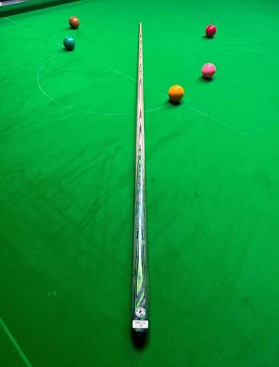 Premium Snooker Cues & Accessories – All Types