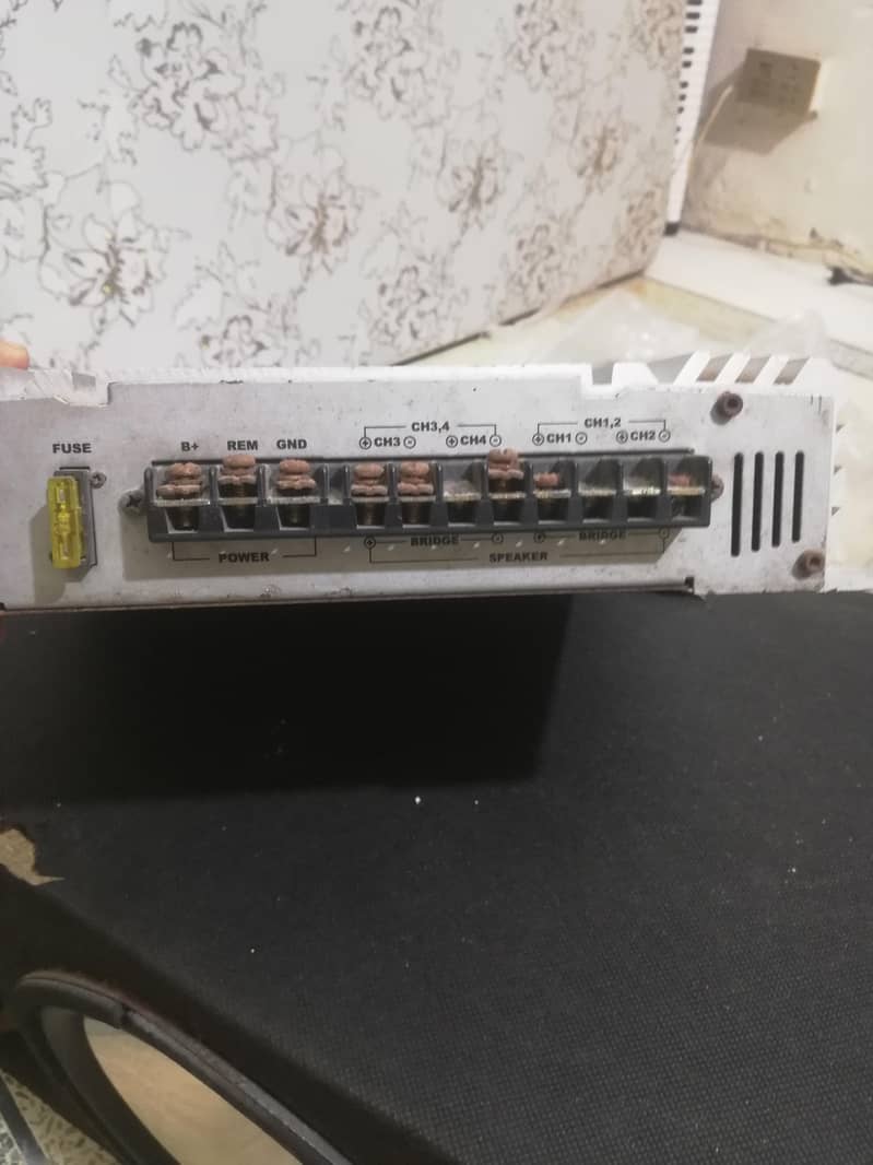amplifier 1
