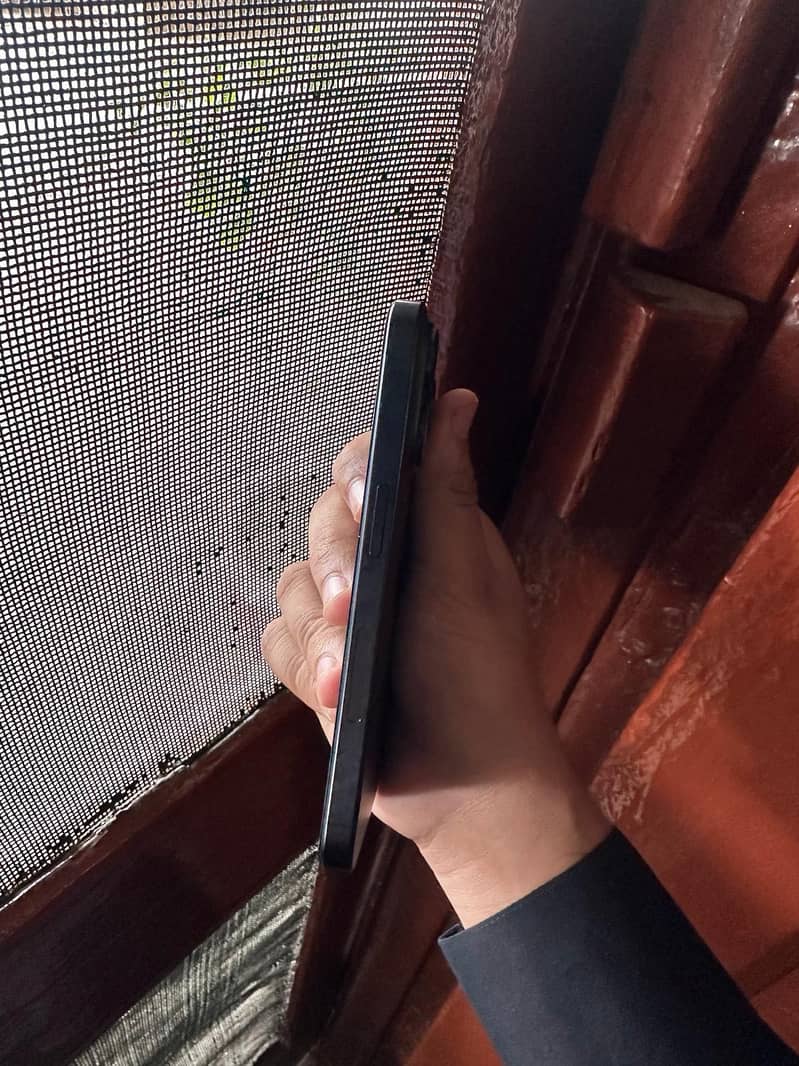 Apple iPhone 15 Pro 2