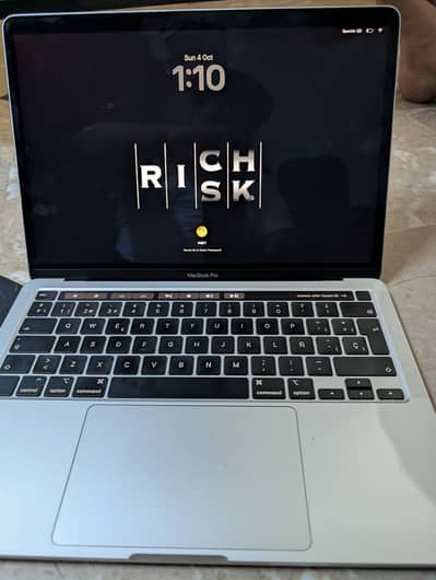 Macbook_pro 2020 just like new