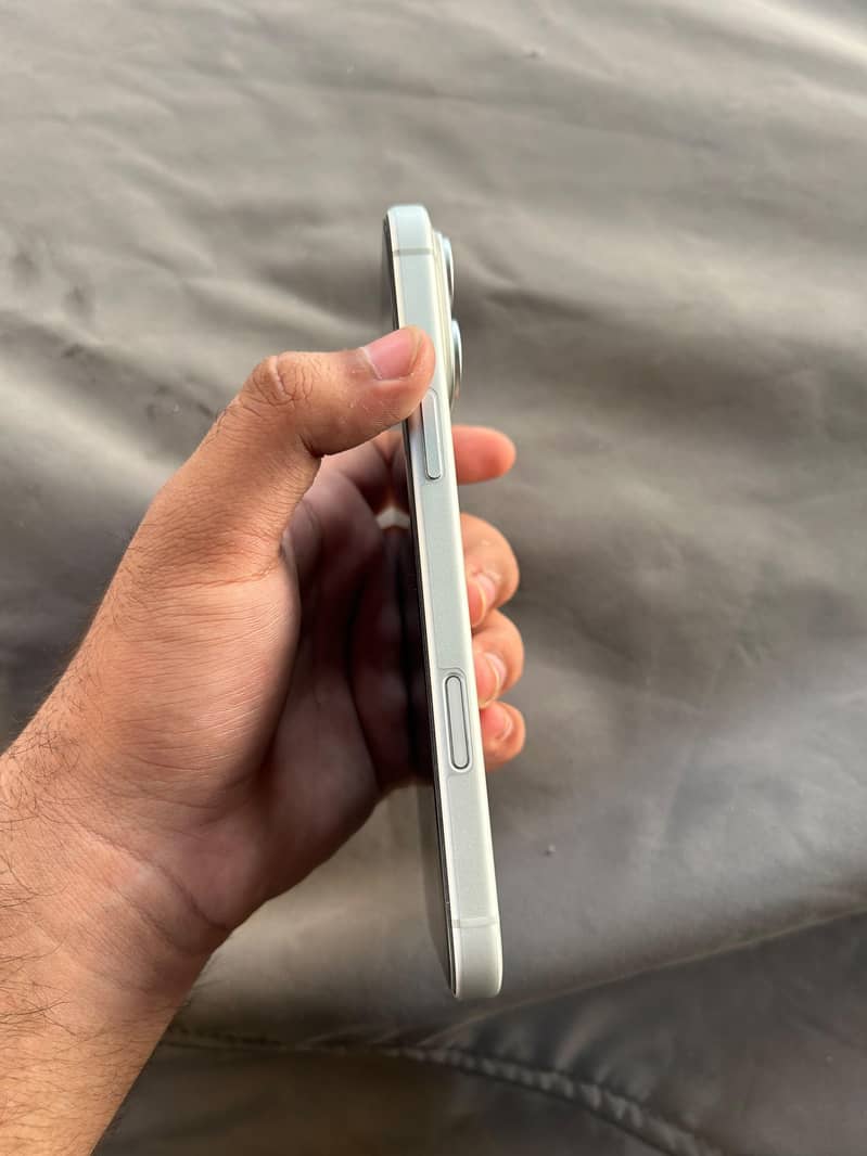 Apple iPhone 17 Pro Max 1