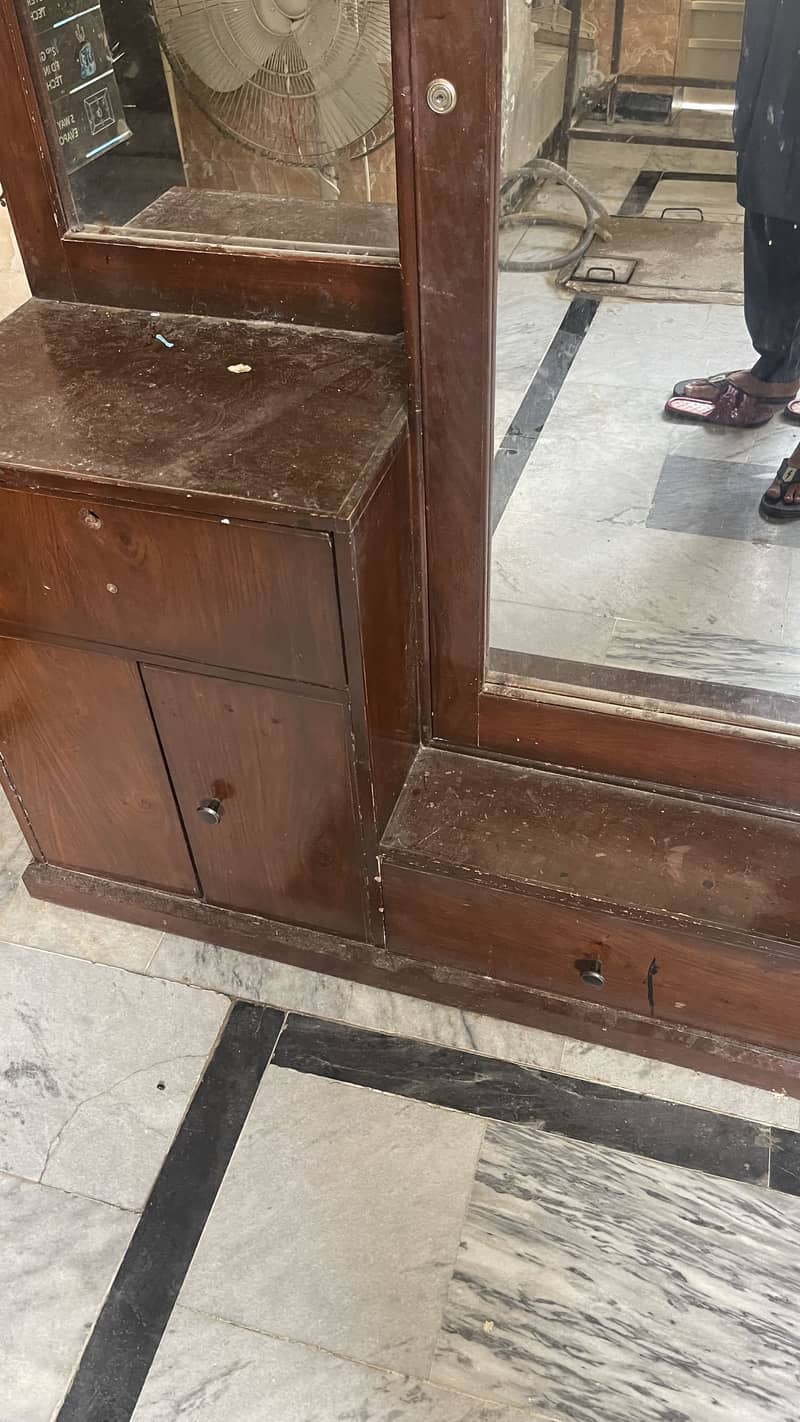 dressing table 1