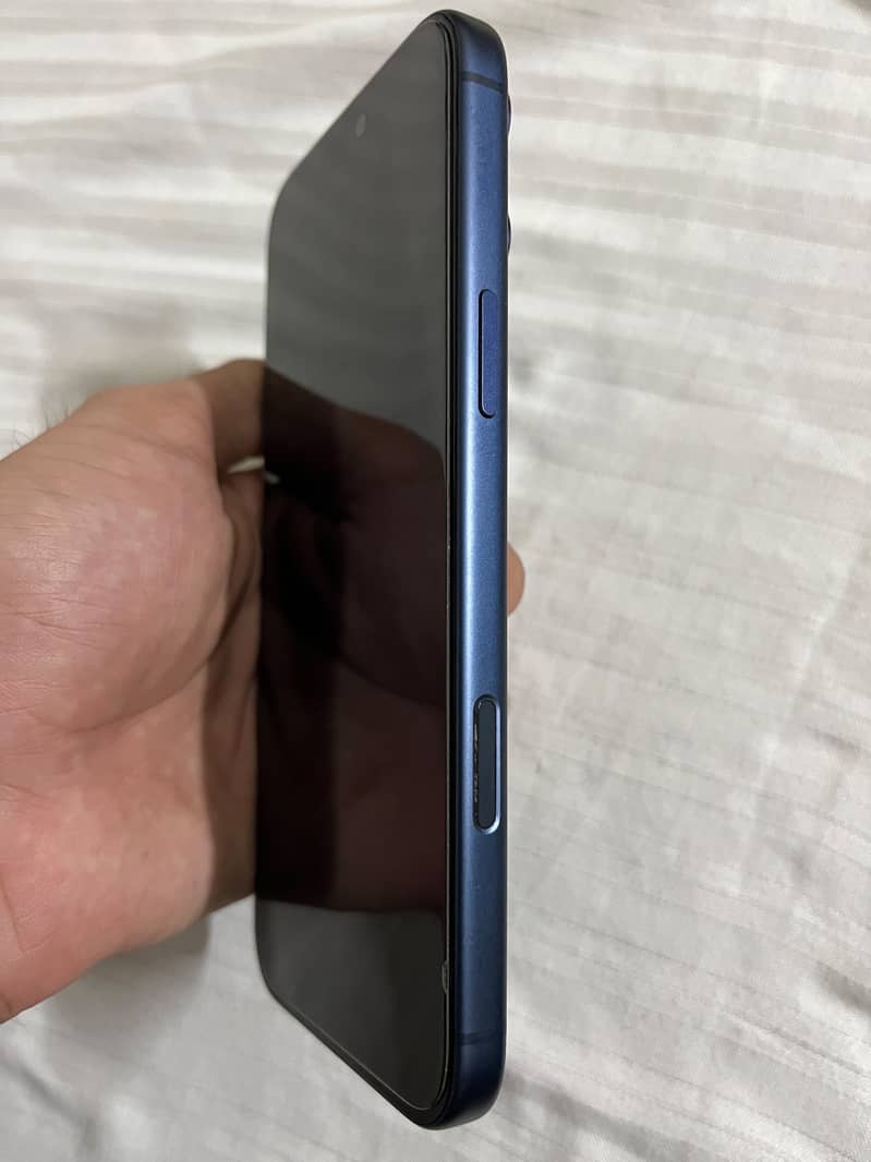 17 PRO MAX DEEP BLUE 2