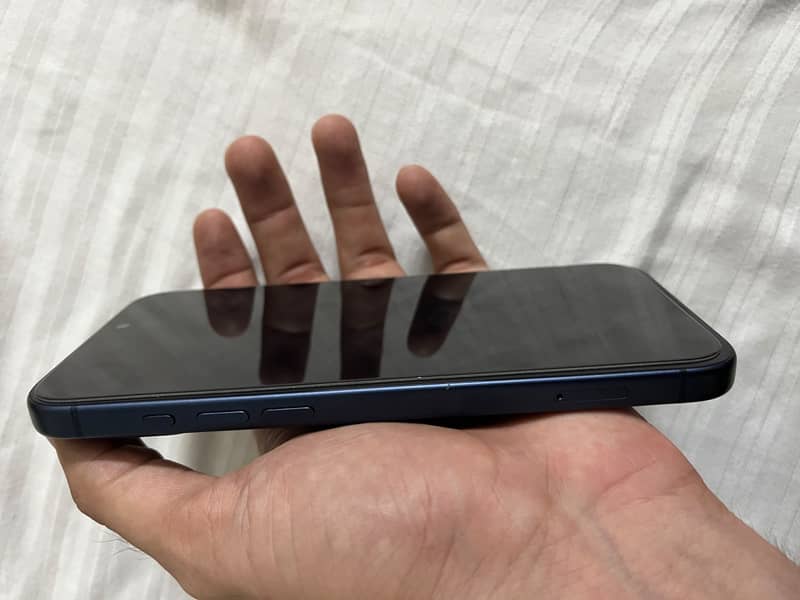 17 PRO MAX DEEP BLUE 6