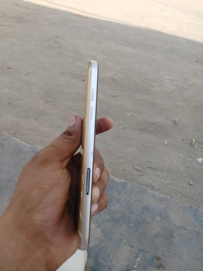 Samsung Mobile A7 4