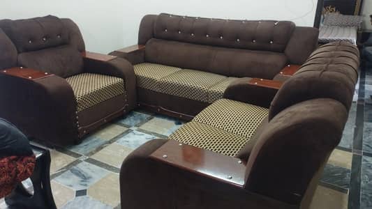 6 seater sofa neat and clean urgent sale