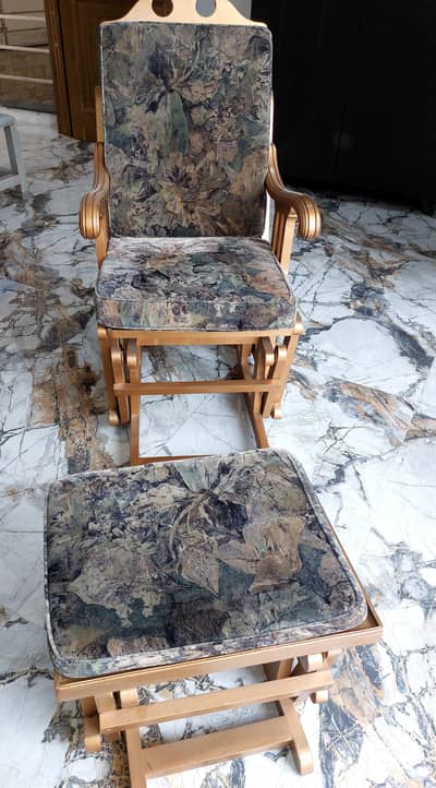Beautiful Wooden Relaxing / Rocking Chair  Excellent Condition