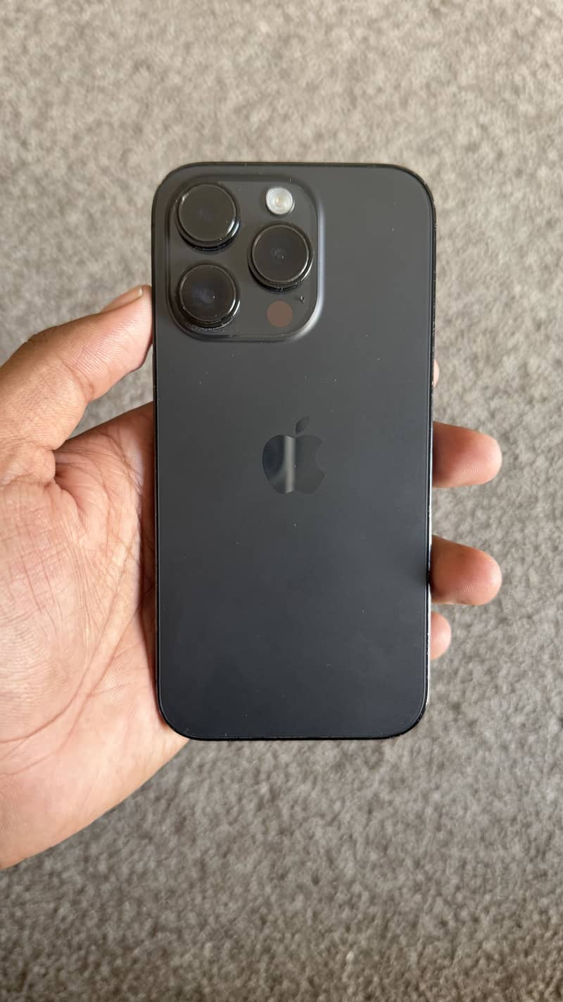 Apple iPhone 14 Pro 0