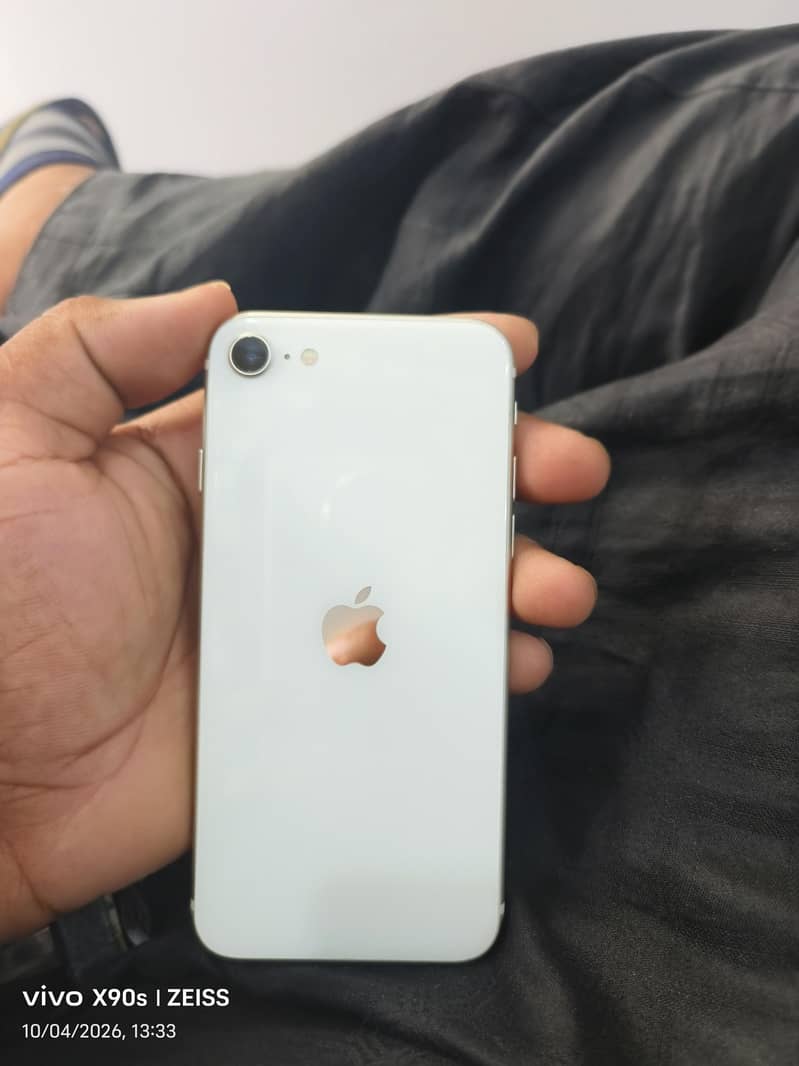 Apple iPhone SE 0