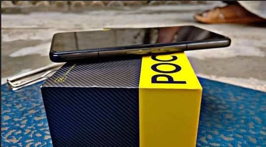 Xiaomi POCO F4 GT 5G 12/256 Snapdragon 8 Gen 1