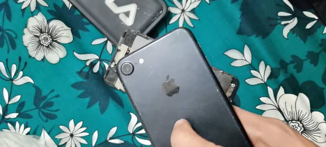 Apple iPhone 7 non pta 128gb jv ha or pnel or battery kharb ha baky