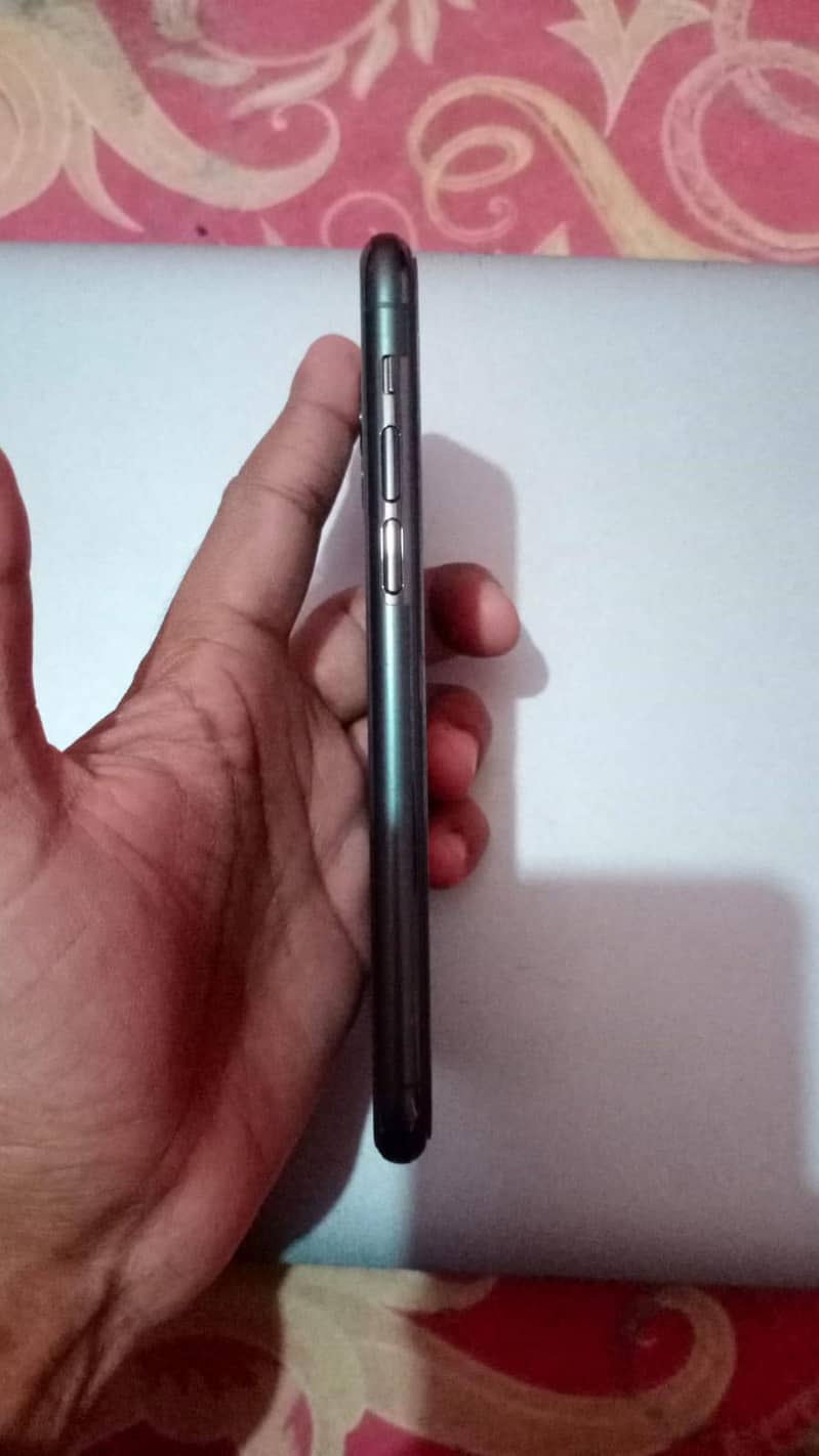 Apple iPhone 11 Pro 1