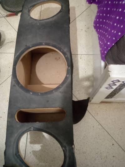 speaker box