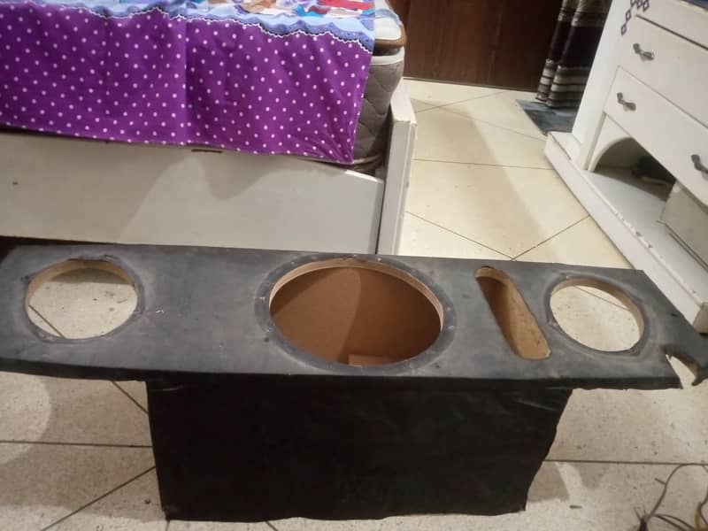 speaker box 1