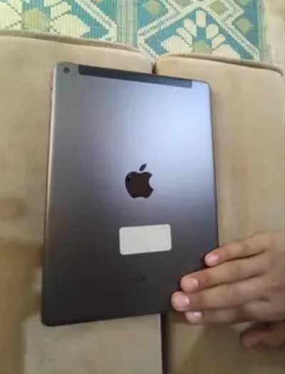 Apple iPad 8 Generation SIM varianT for exchange