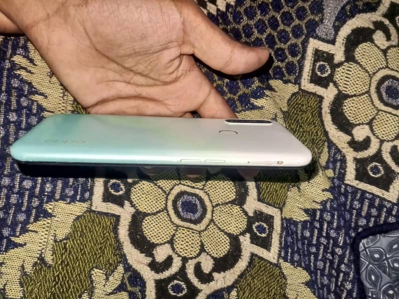 OPPO A31 1