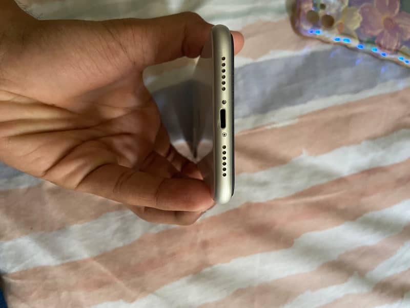 Apple iPhone 11 5
