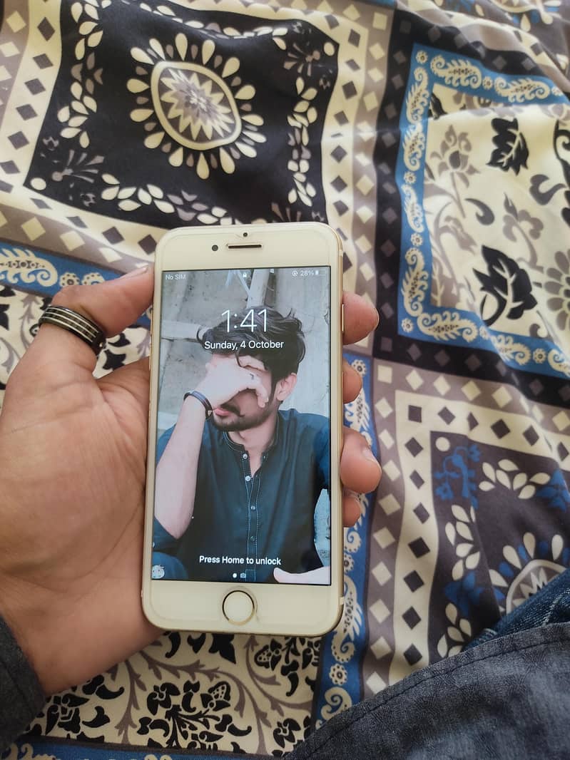 Apple iPhone 7 1