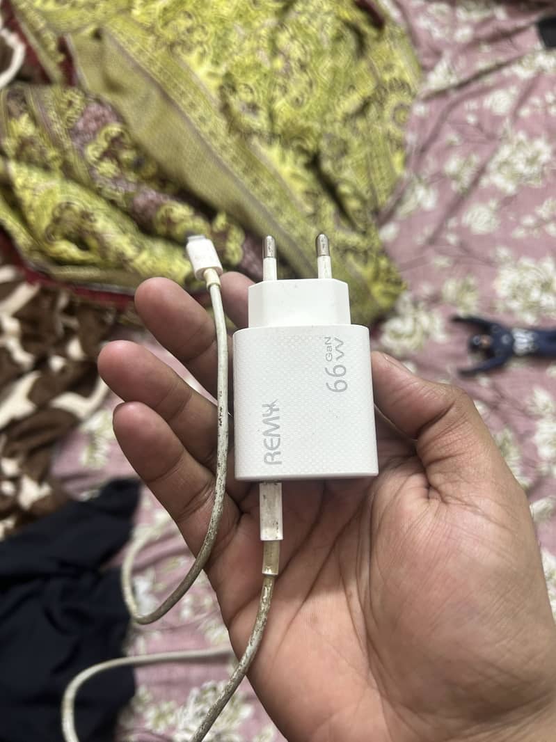 Realme 13 4