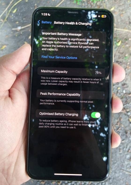 Apple iPhone XS Max 3
