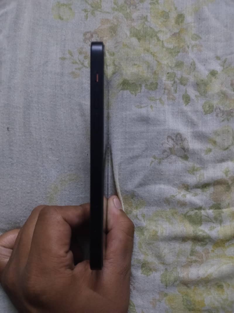 Apple iPhone 12 2