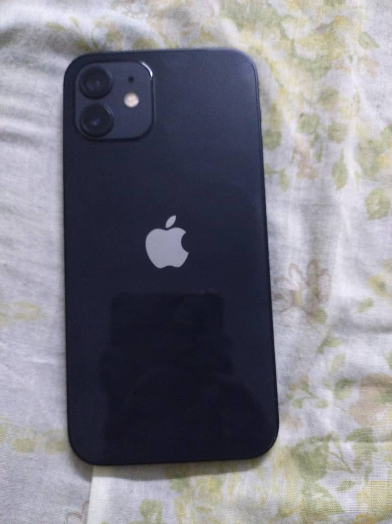 Apple iPhone 12 4