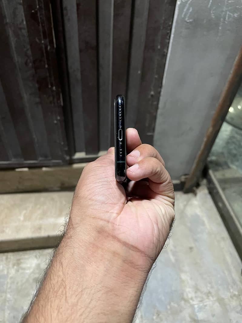 Apple iPhone 11pro 3