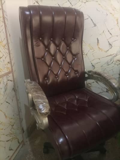 comfortable and stylish chair excellent condition