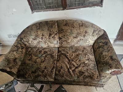 sofa is 3 seater ,2 seater ,and 1 seater and with 2 chairs
