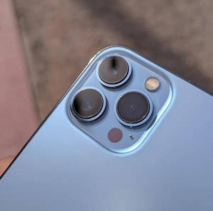 Apple iPhone 13 Pro Max 1