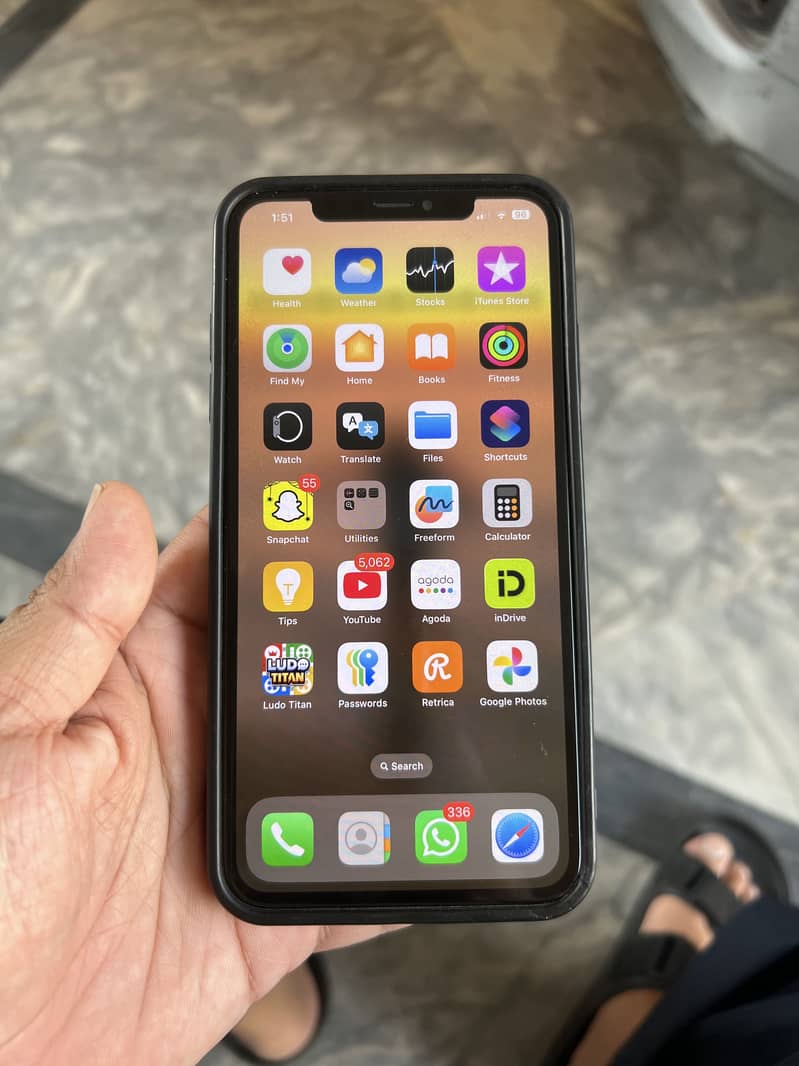 Apple iPhone XS Max 0