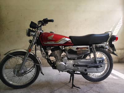 Honda CG 125 2026 Model Silver Ed| 100% Genuine | Self Start | 3250 KM