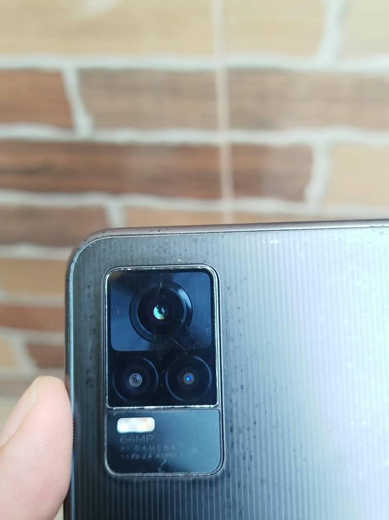 Vivo V21e 4
