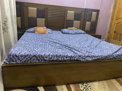 Bed in very good condition
