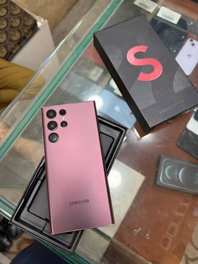 Samsung Mobile S22 Ultra 10/10 condition