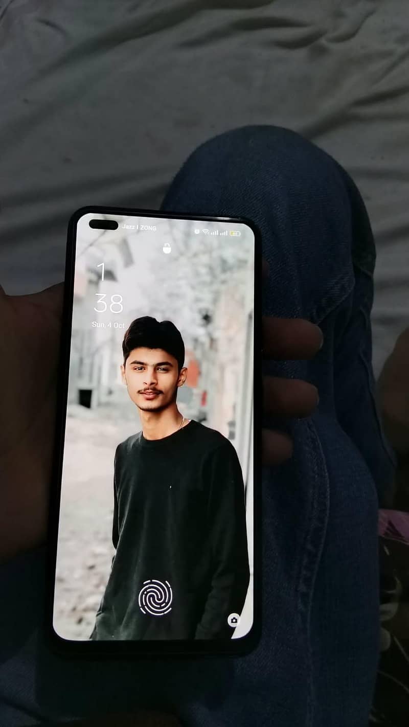 OPPO Reno4 0