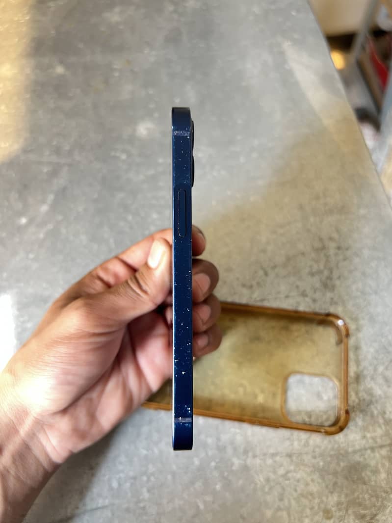 Apple iPhone 12 mini 1