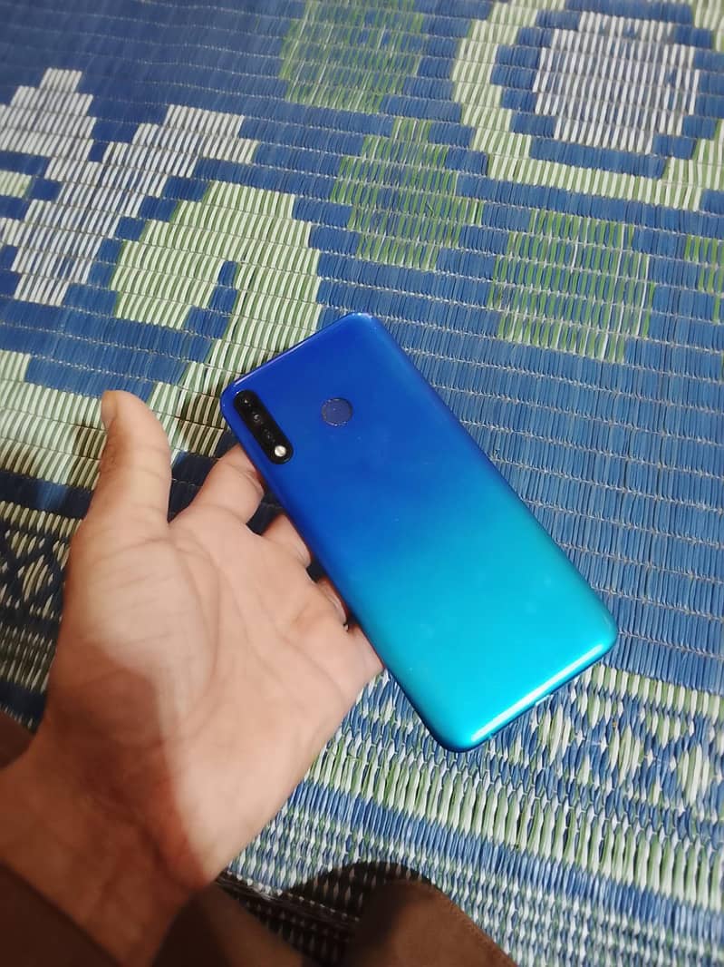 Tecno Spark 4 0